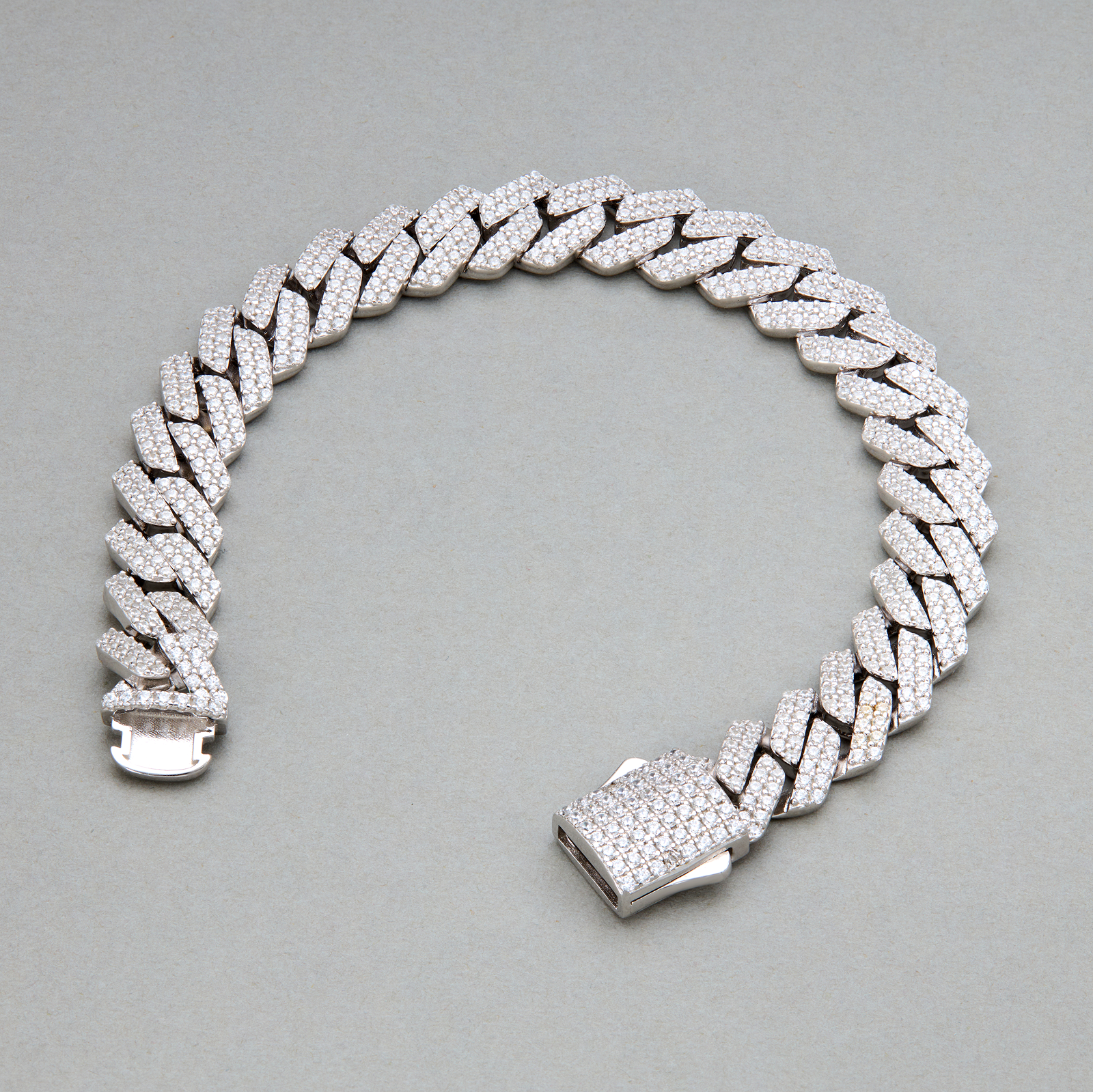 Heavy Cuban Link Bracelet with Pave Clasp